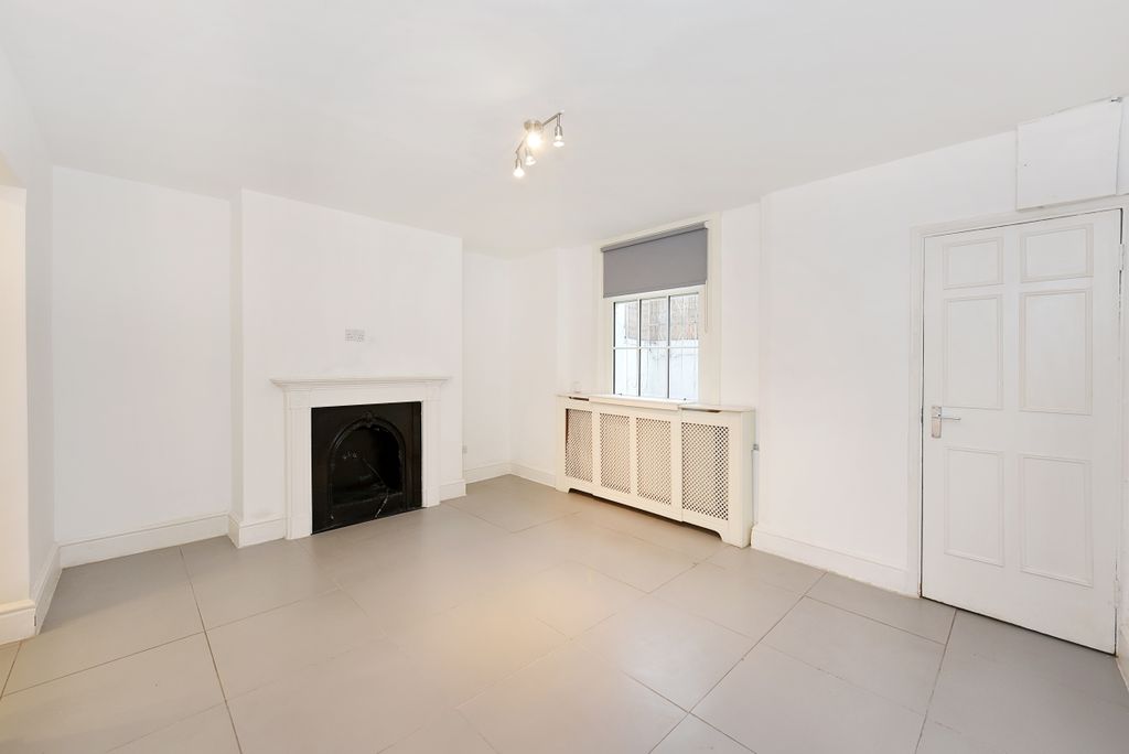 Property photo 2 of 11 229 New North Roa...
