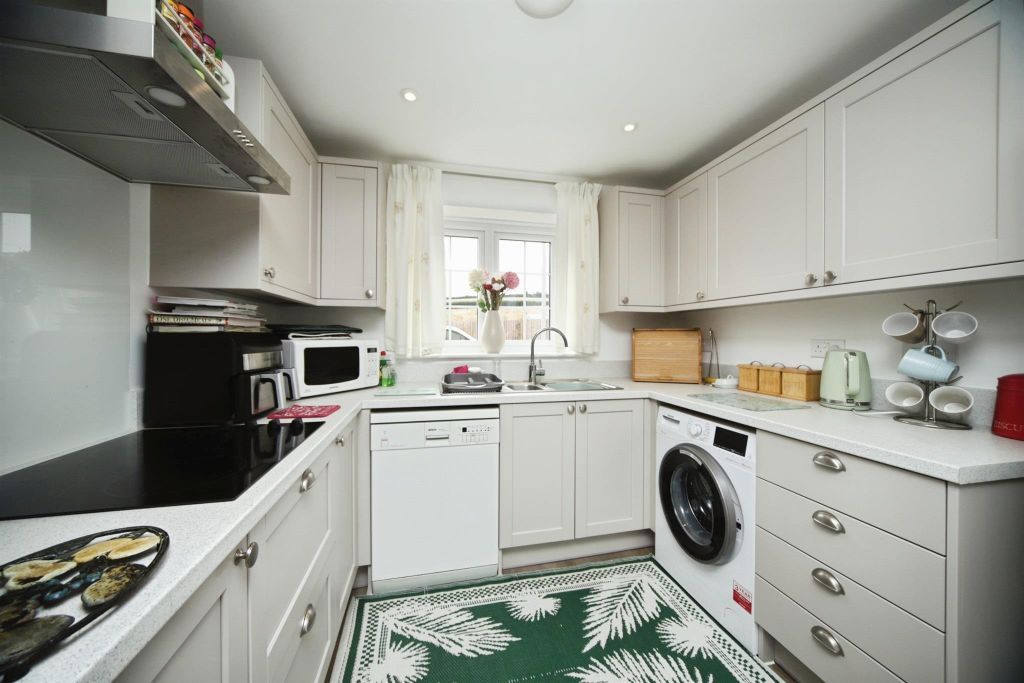 Property photo 3 of 13