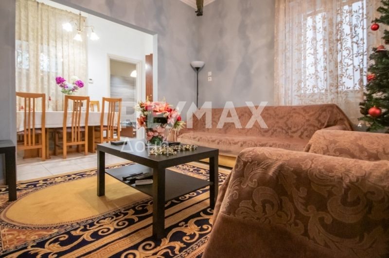 Property photo 2 of 24