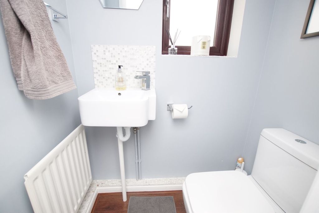 Property photo 3 of 19