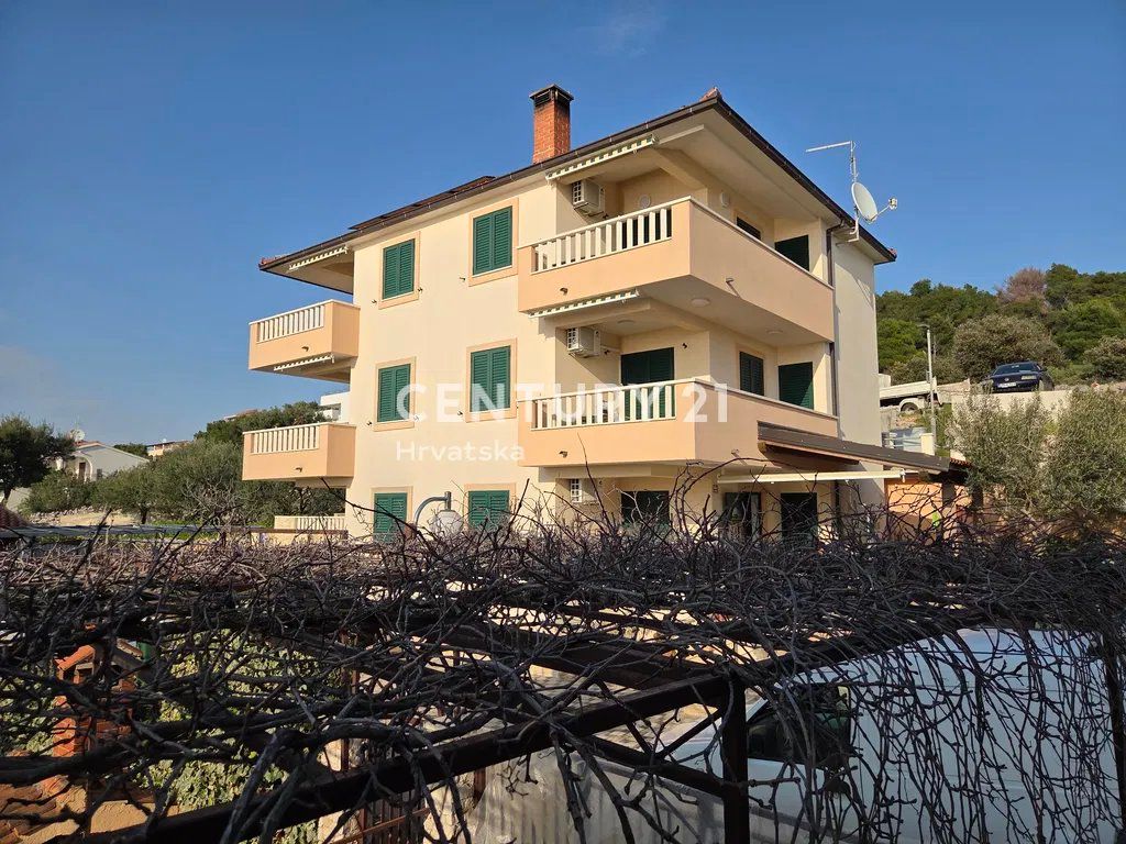 Property photo 1 of 70