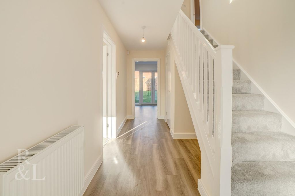 Property photo 3 of 25 Batched  (23).Jpg