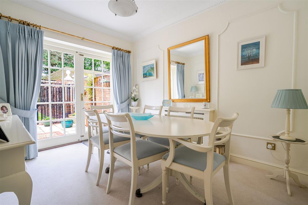 Property photo 3 of 13