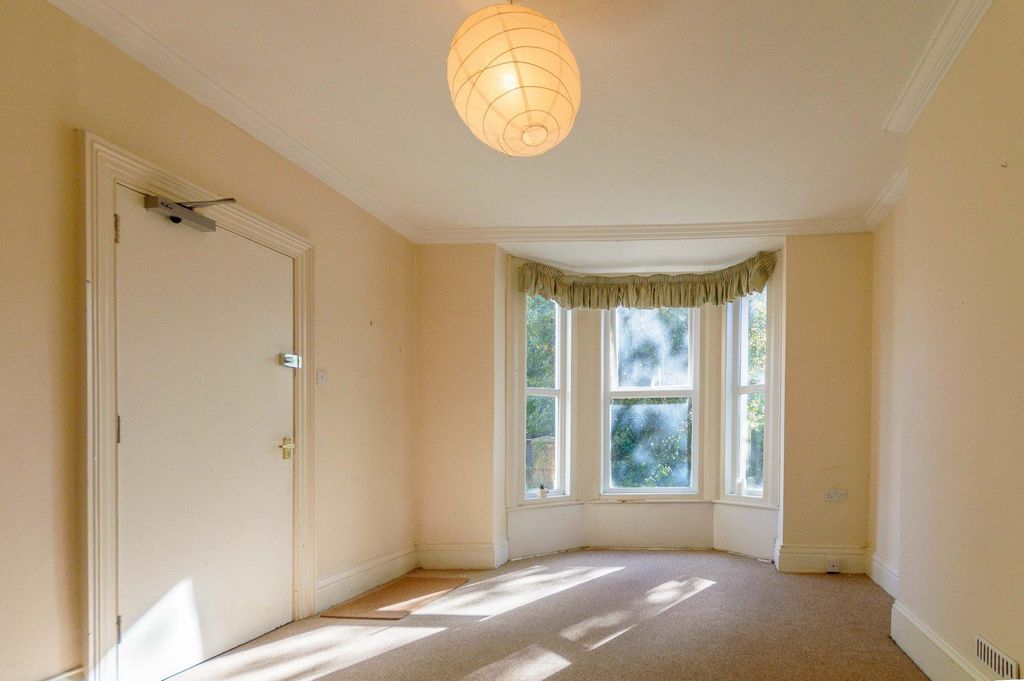Property photo 3 of 7 Image