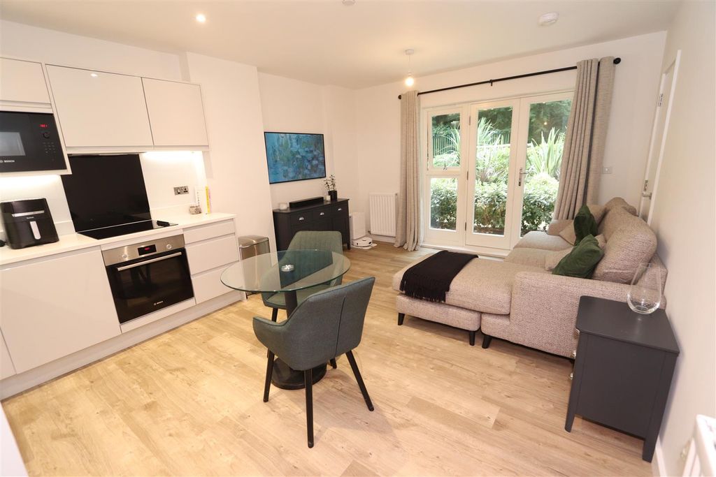 Property photo 3 of 9 Img_4977.Jpg