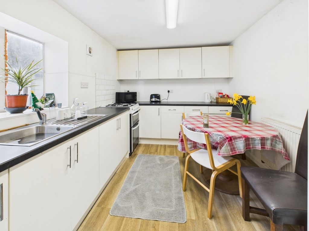 Property photo 2 of 5 2Ef2Fa46580B25402F2027Db54009d58