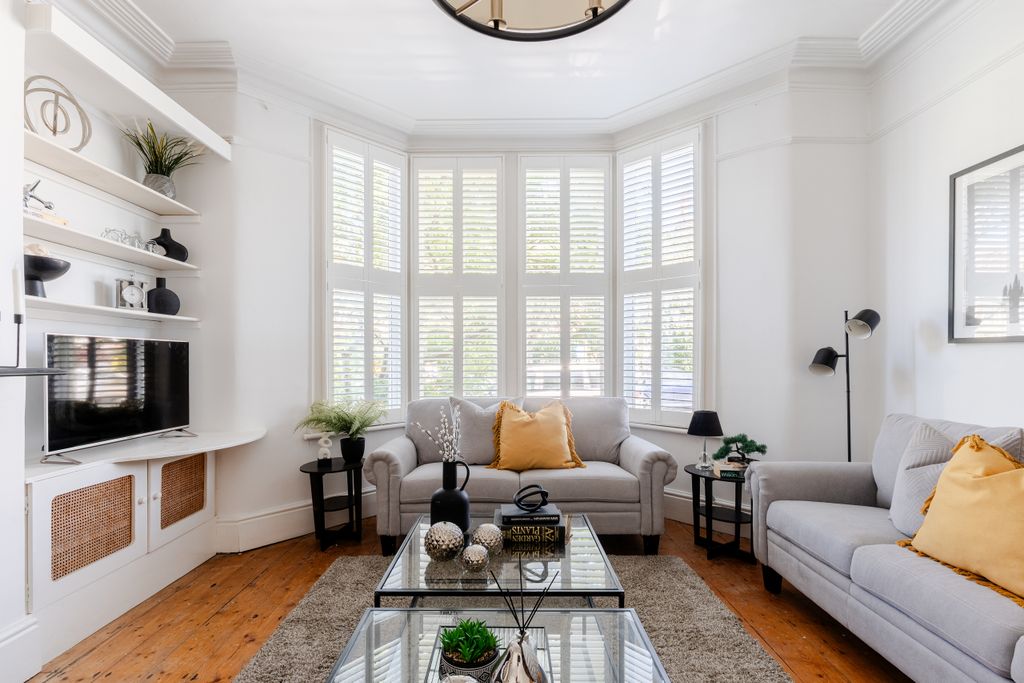 Property photo 3 of 21 Photo 31