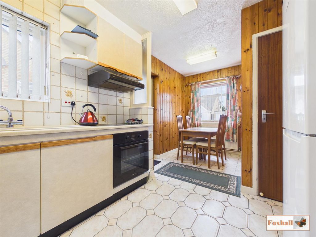 Property photo 3 of 22 Kitchen/Diner