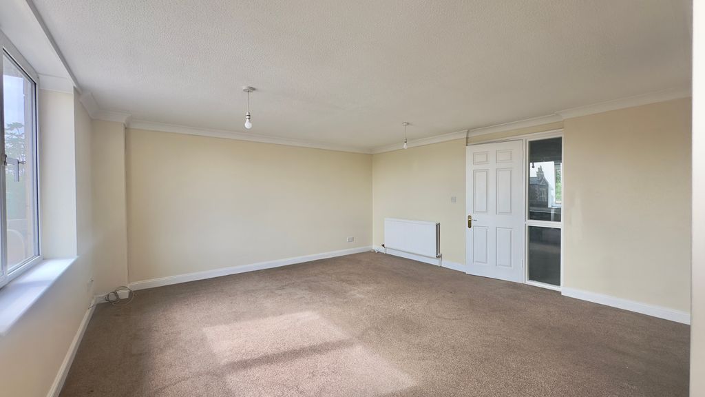 Property photo 3 of 13 Img_8178