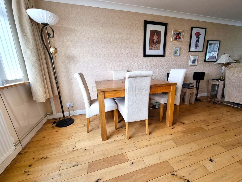 Property photo 3 of 14 Lounge-Diner