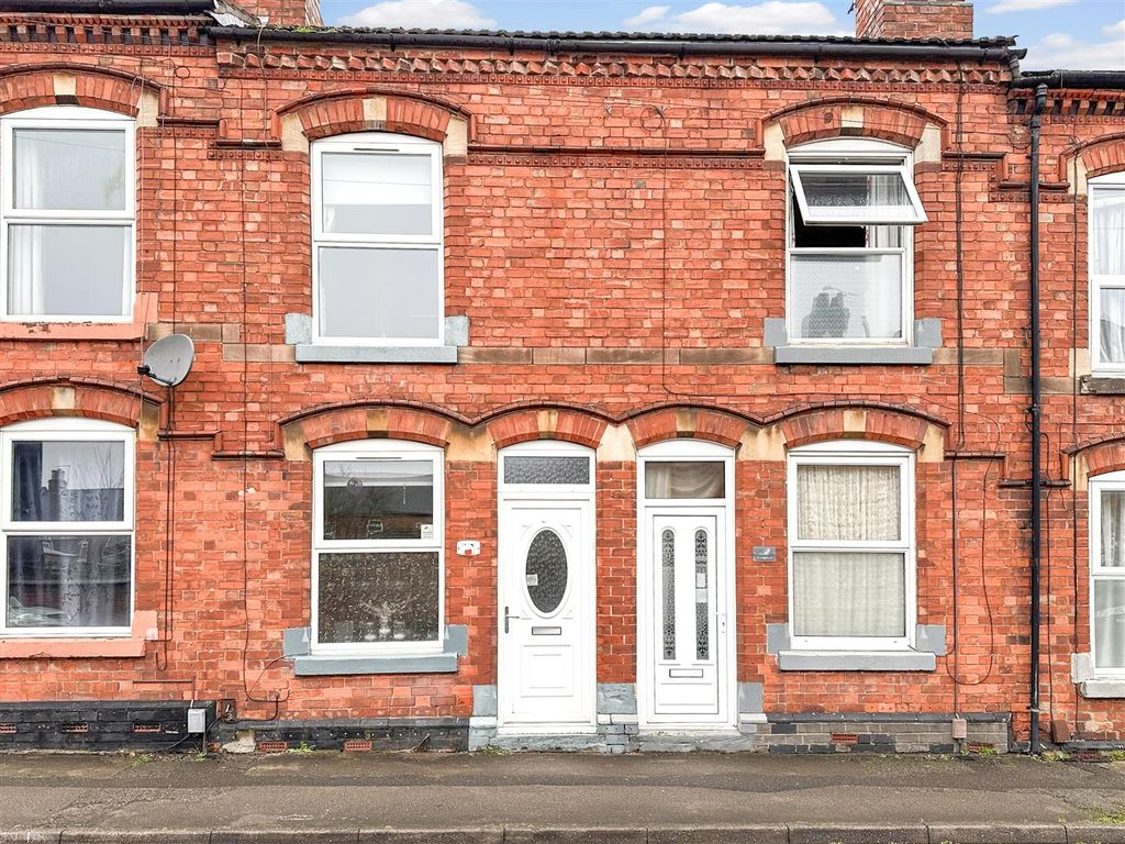 Property photo 1 of 16 Front Aspect 546