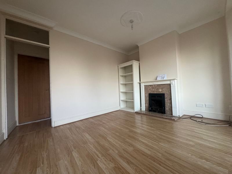 Property photo 3 of 7 Photo 9