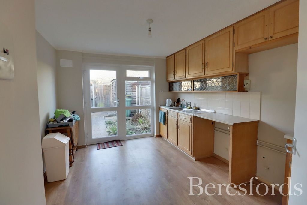 Property photo 3 of 14 Picture No. 16