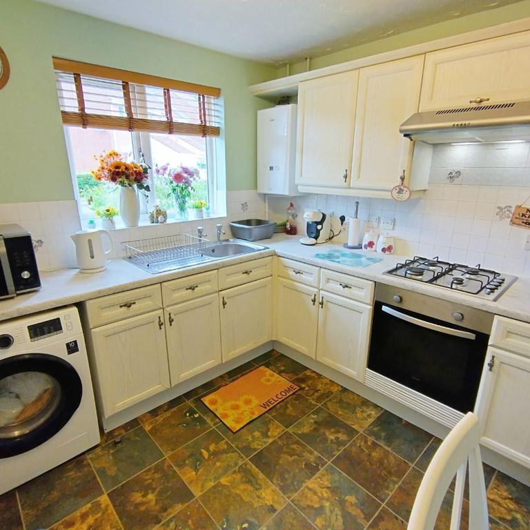 Property photo 3 of 19 Kitchen 2.Jpg