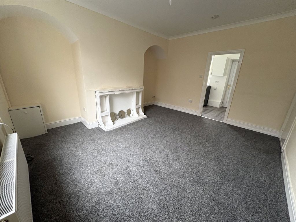 Property photo 2 of 11 Picture No. 10