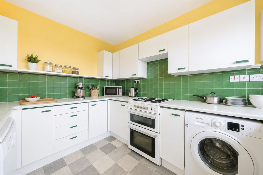 Property photo 3 of 28 Dd4B73F5-3d12-49A8-Ac14-5E56E626B862.Png