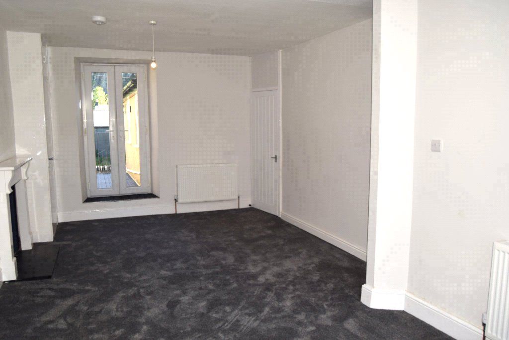Property photo 2 of 17 Picture No. 25