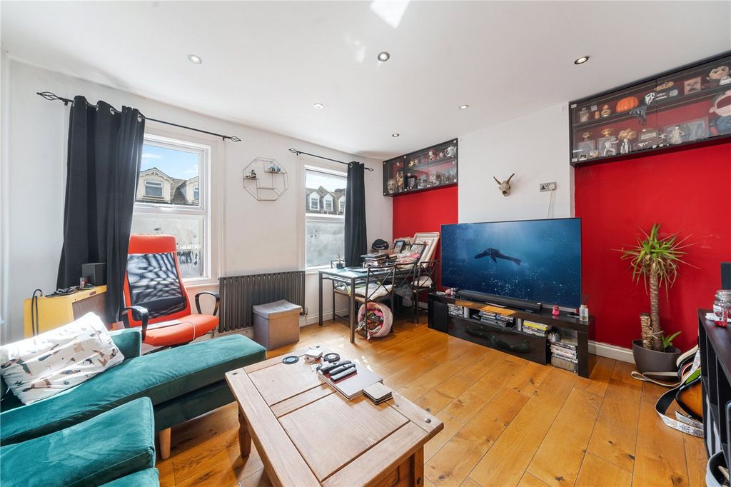 Property photo 1 of 11 Picture No. 12