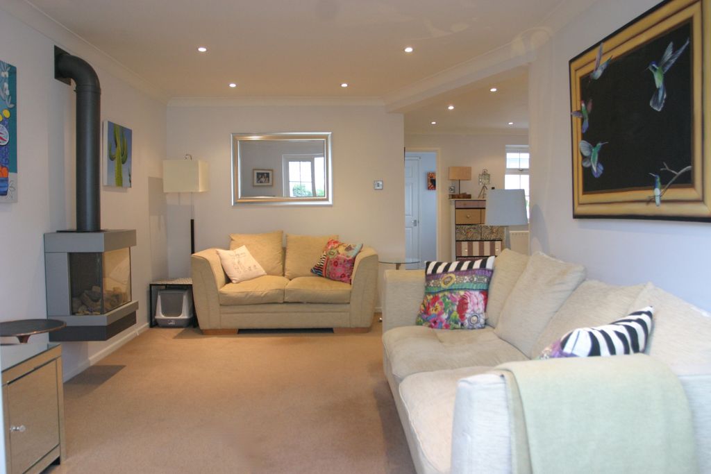 Property photo 3 of 18