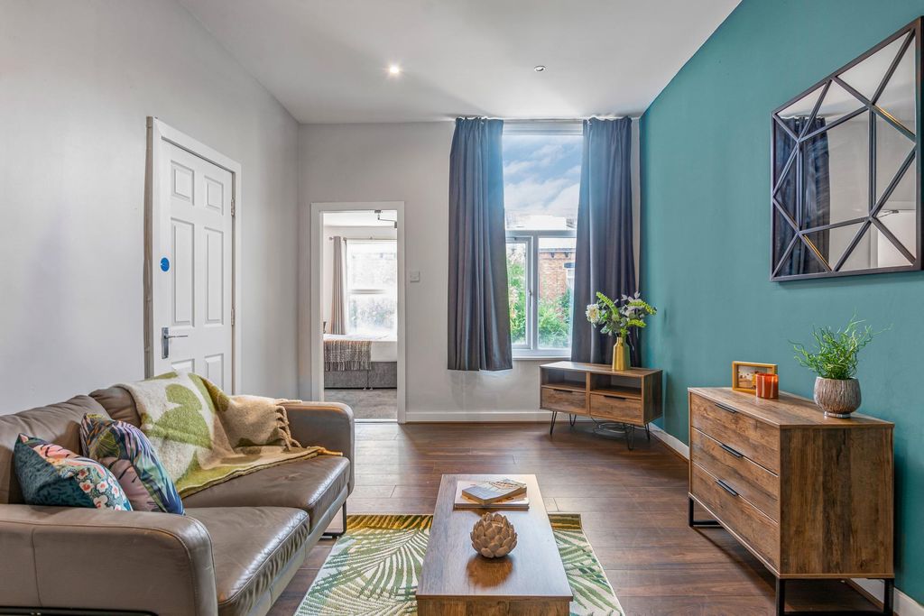 Property photo 2 of 9 Property Photo