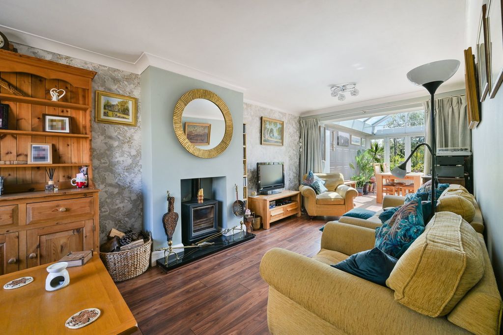 Property photo 2 of 16