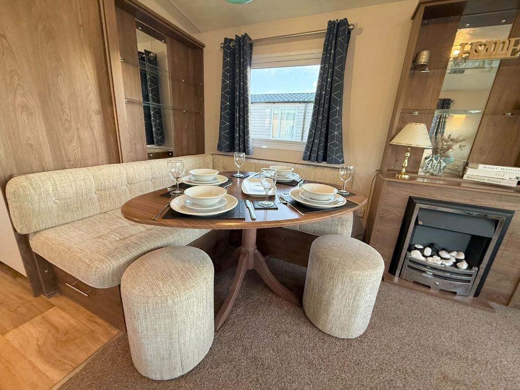 Property photo 3 of 6 4702902