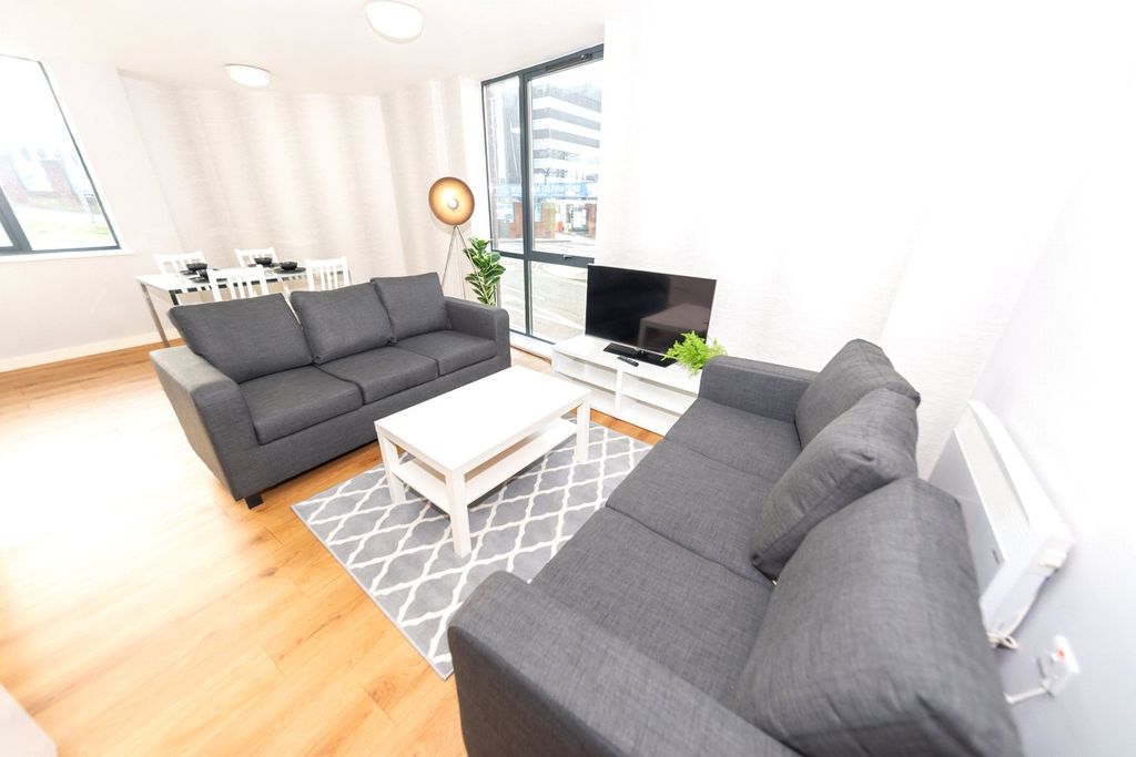 Property photo 3 of 6 Picture No. 05