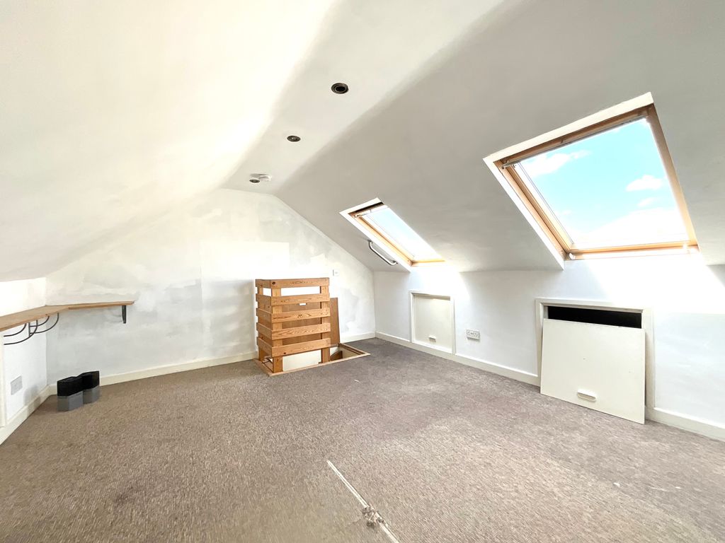 Property photo 3 of 23 Img_7216