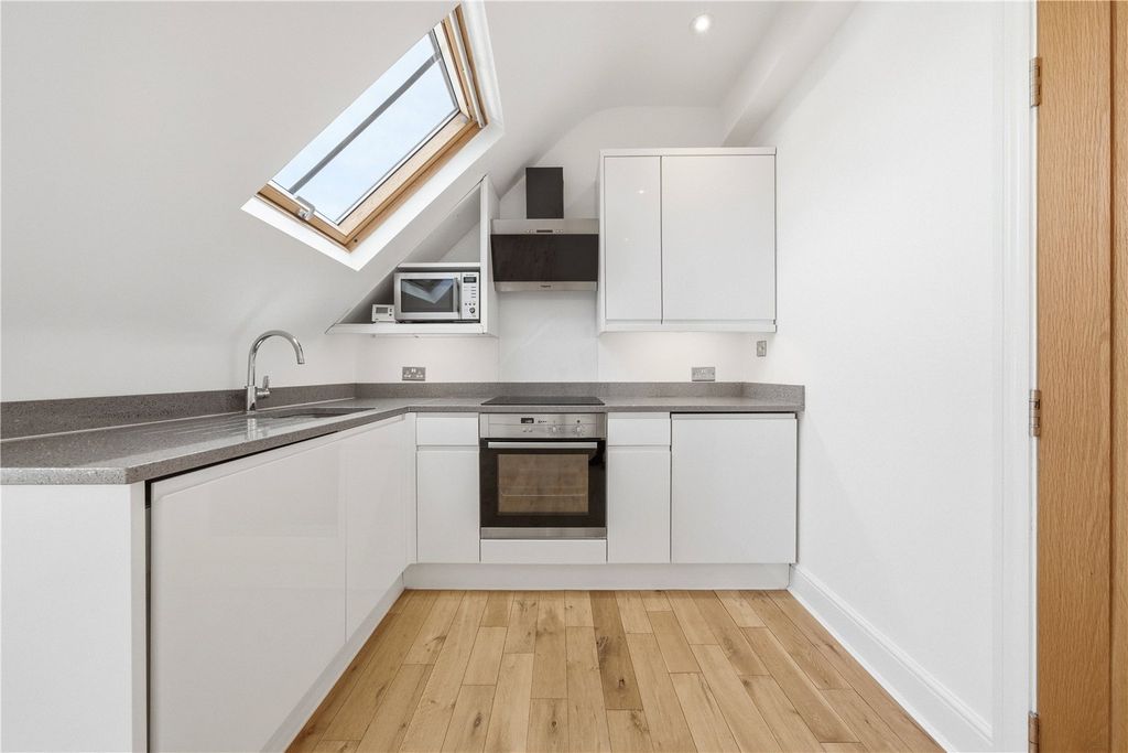 Property photo 3 of 14 Picture No. 14