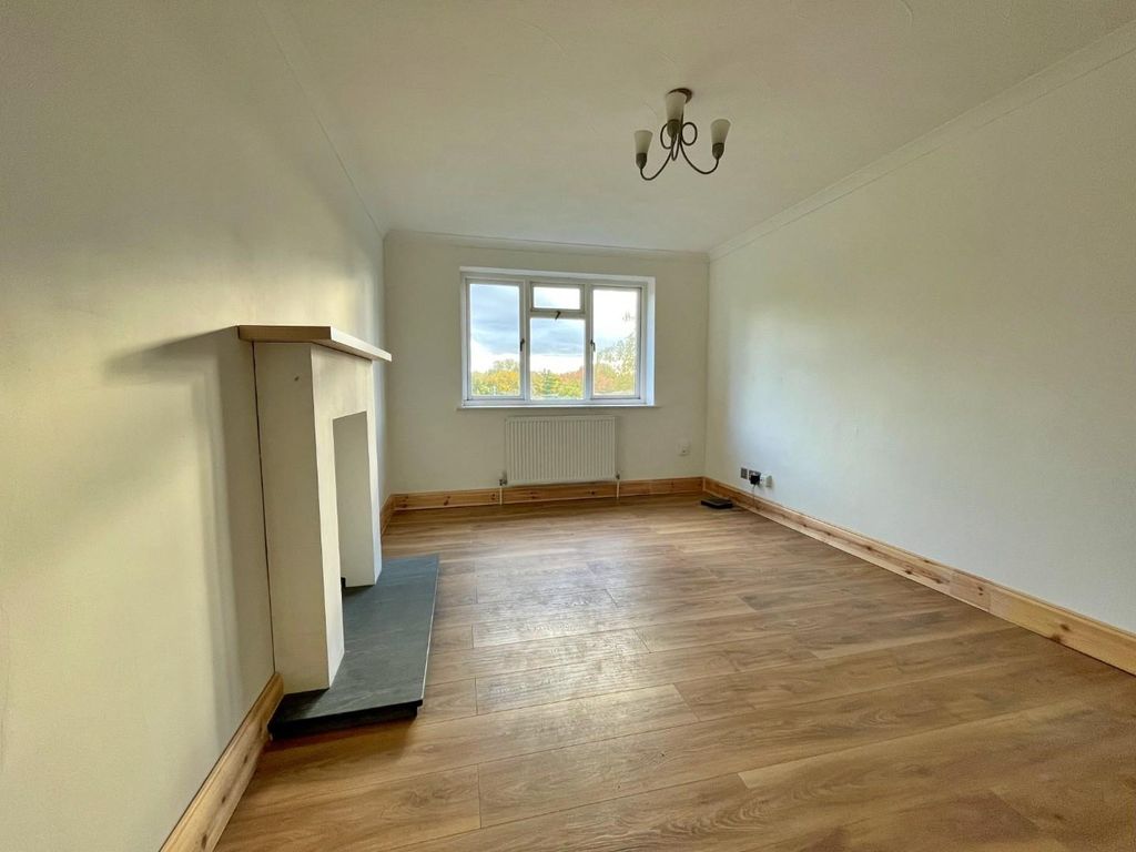 Property photo 2 of 8 Img_4285.Jpg