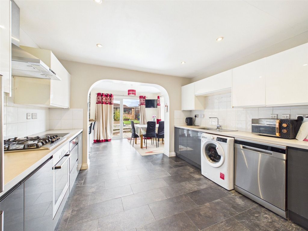 Property photo 3 of 17 Picture No. 04