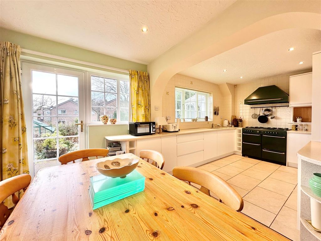 Property photo 2 of 22