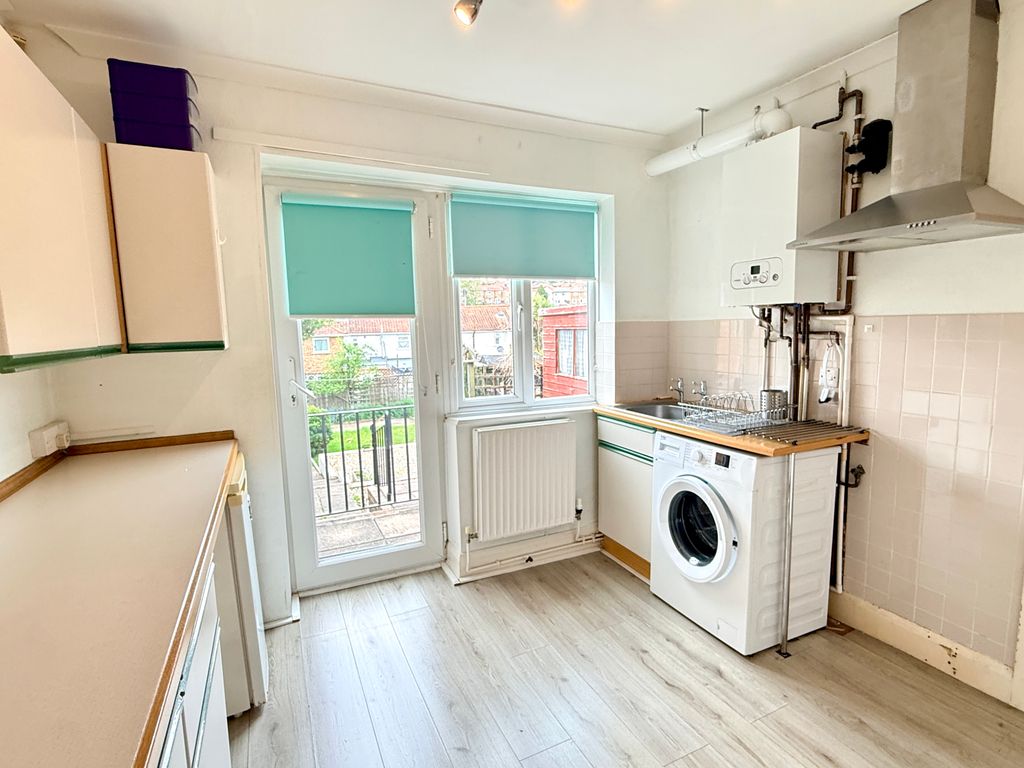 Property photo 3 of 13 Kitchen