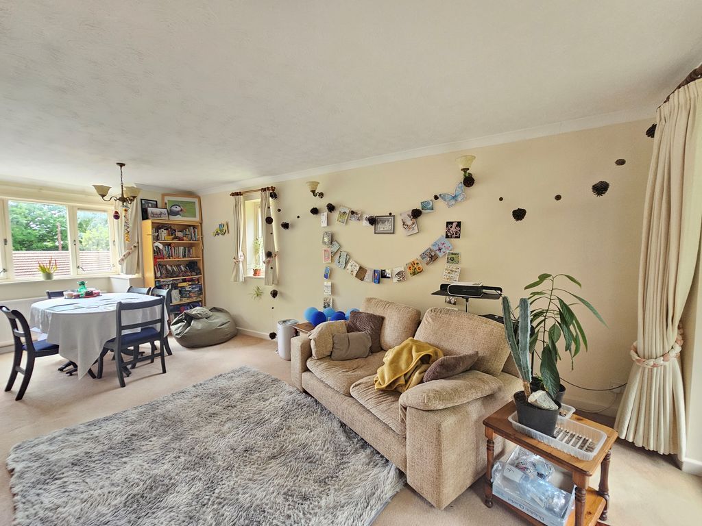 Property photo 3 of 11 Image