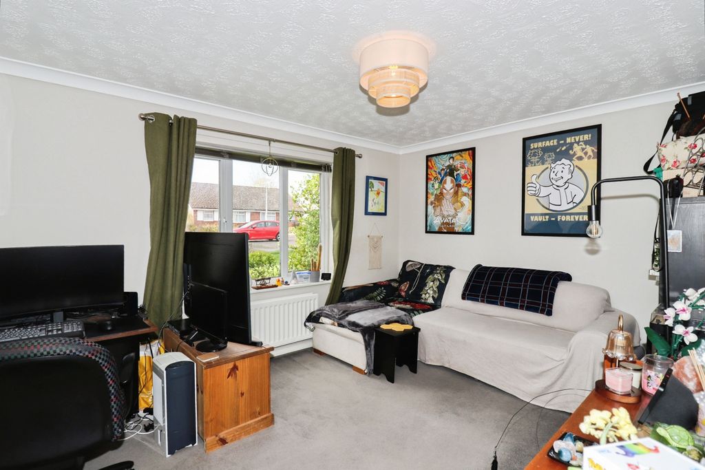 Additional image 5 of 1 bed flat for saleGainsborough Drive, Halesworth IP19