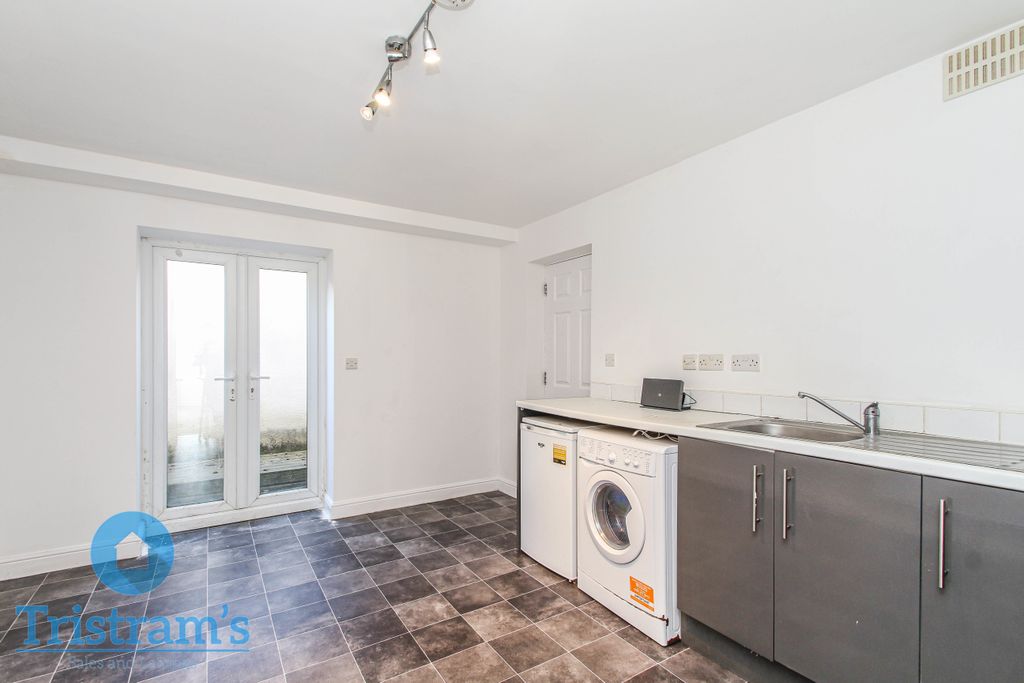 Property photo 2 of 13 Img_8596