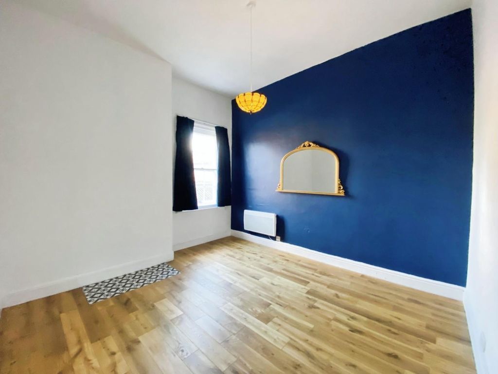 Property photo 3 of 13 5.Jpg