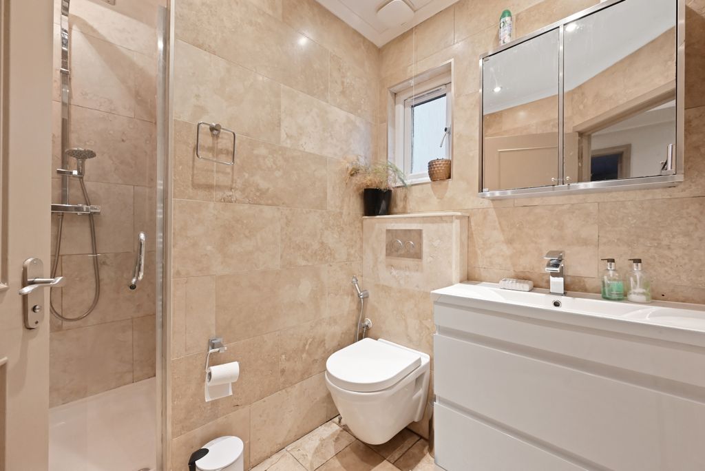 Property photo 2 of 9 Gallery