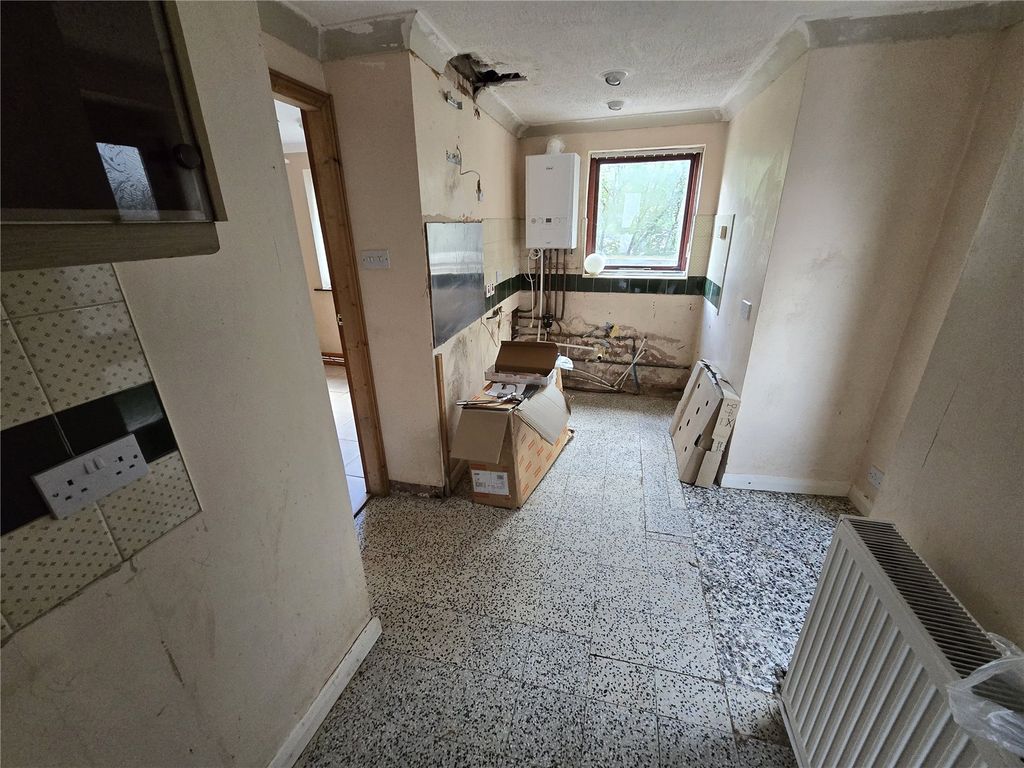 Property photo 3 of 22 Picture No. 24