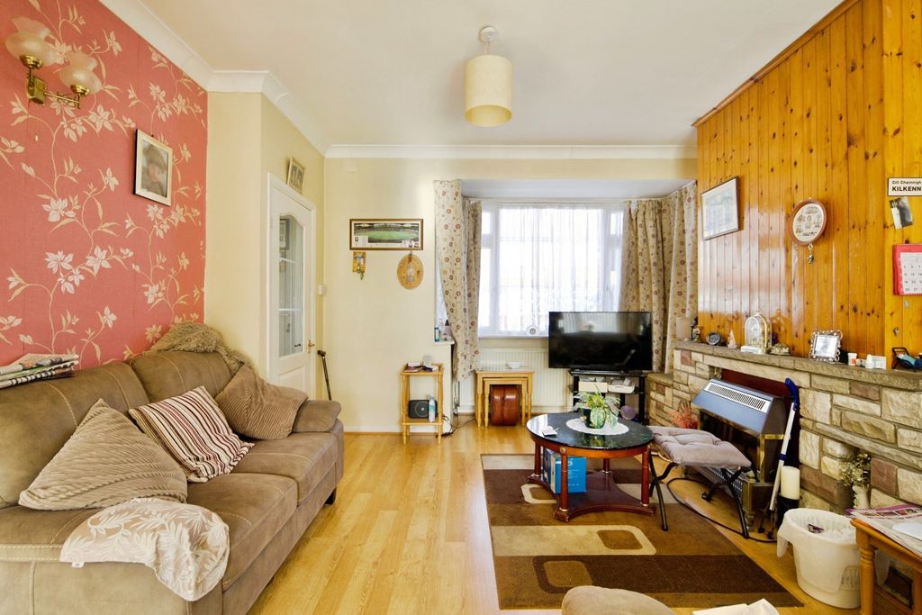 Property photo 2 of 29 Pbox-Img.Jpg