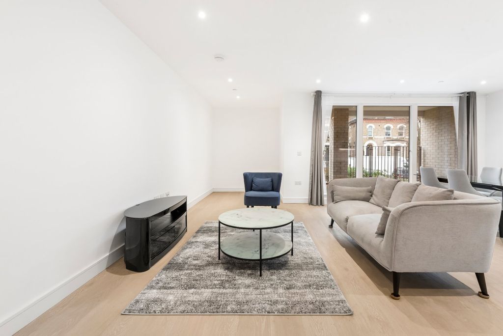 Property photo 3 of 20