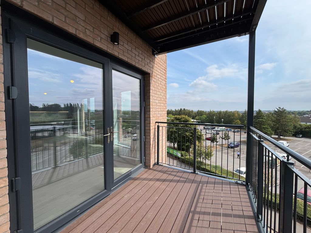 Property photo 3 of 11 Balcony