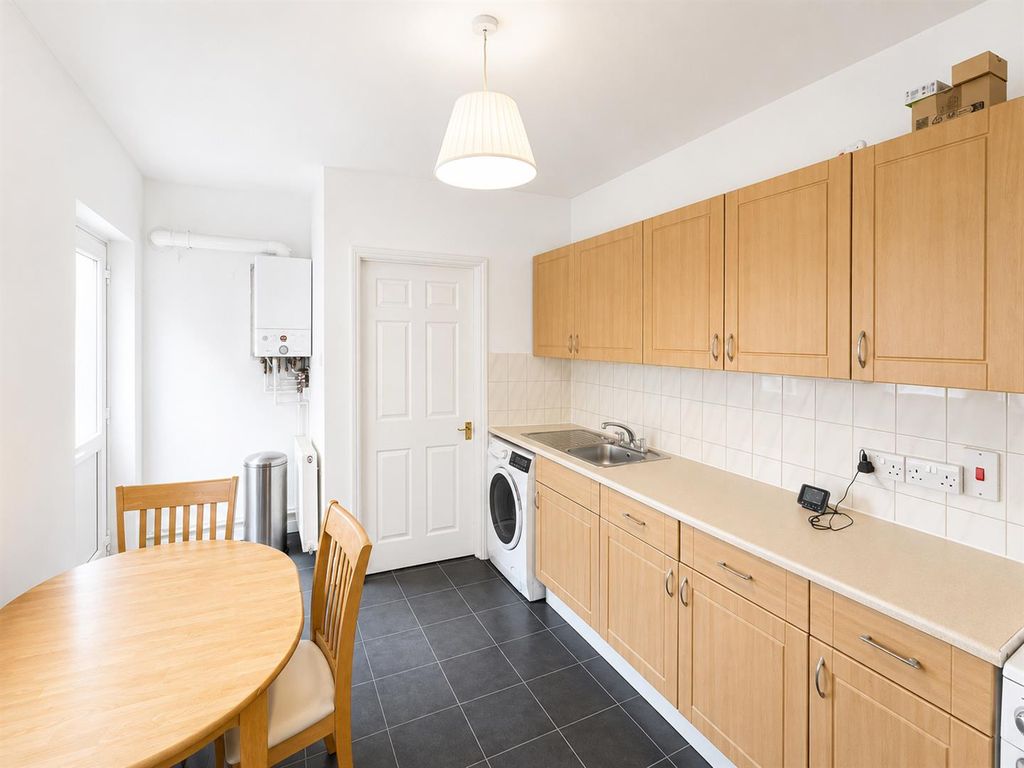 Property photo 3 of 12 Coopers Estate Agents