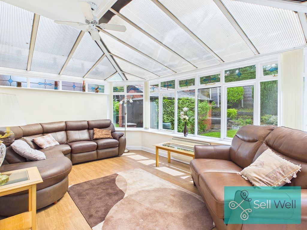 Property photo 3 of 31 Conservatory