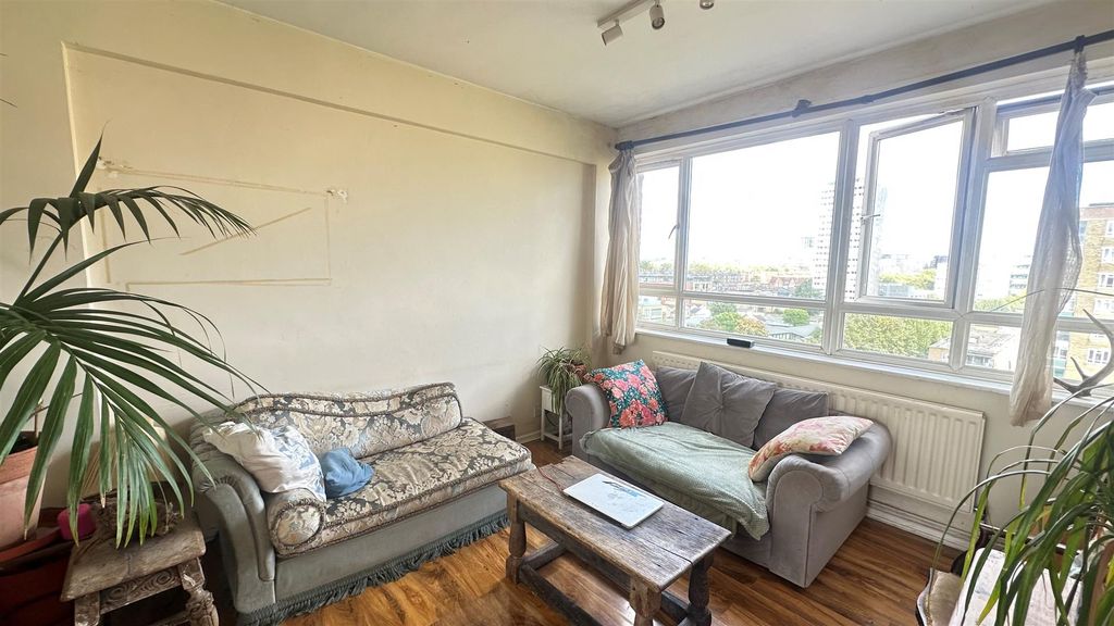 Property photo 2 of 17 Living Room, Macdonald House, Eden Harper