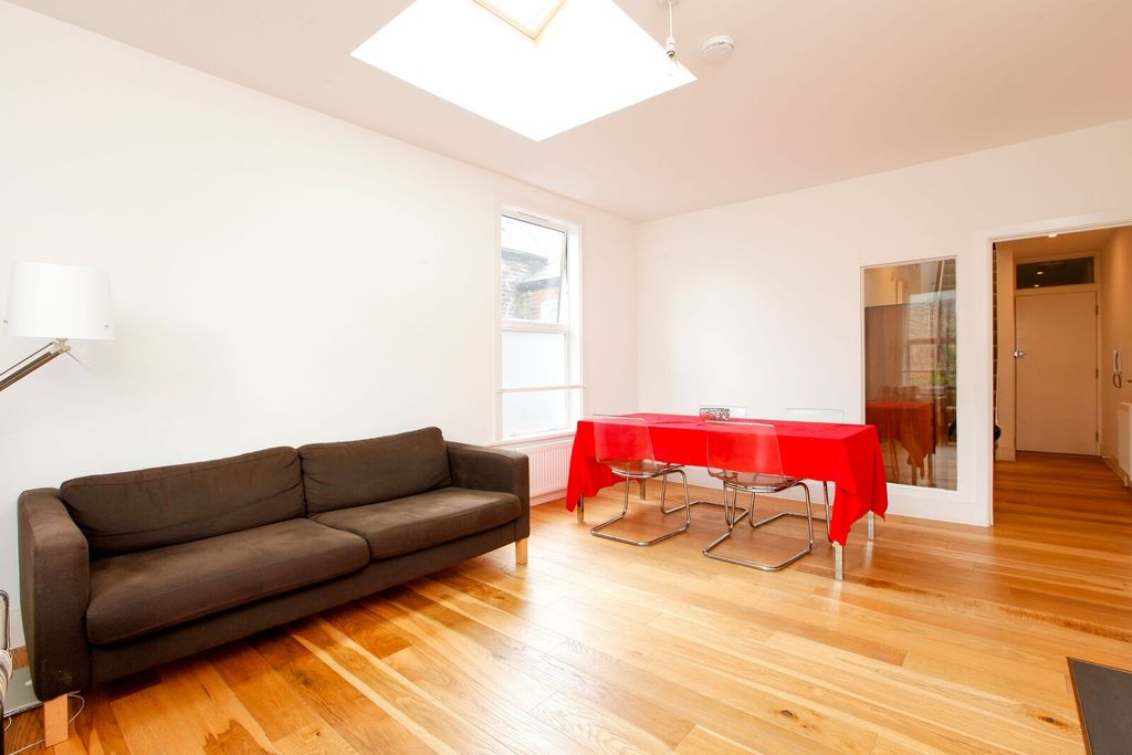 Property photo 2 of 9
