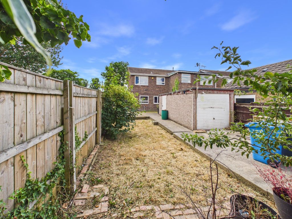 Property photo 2 of 15 5267944