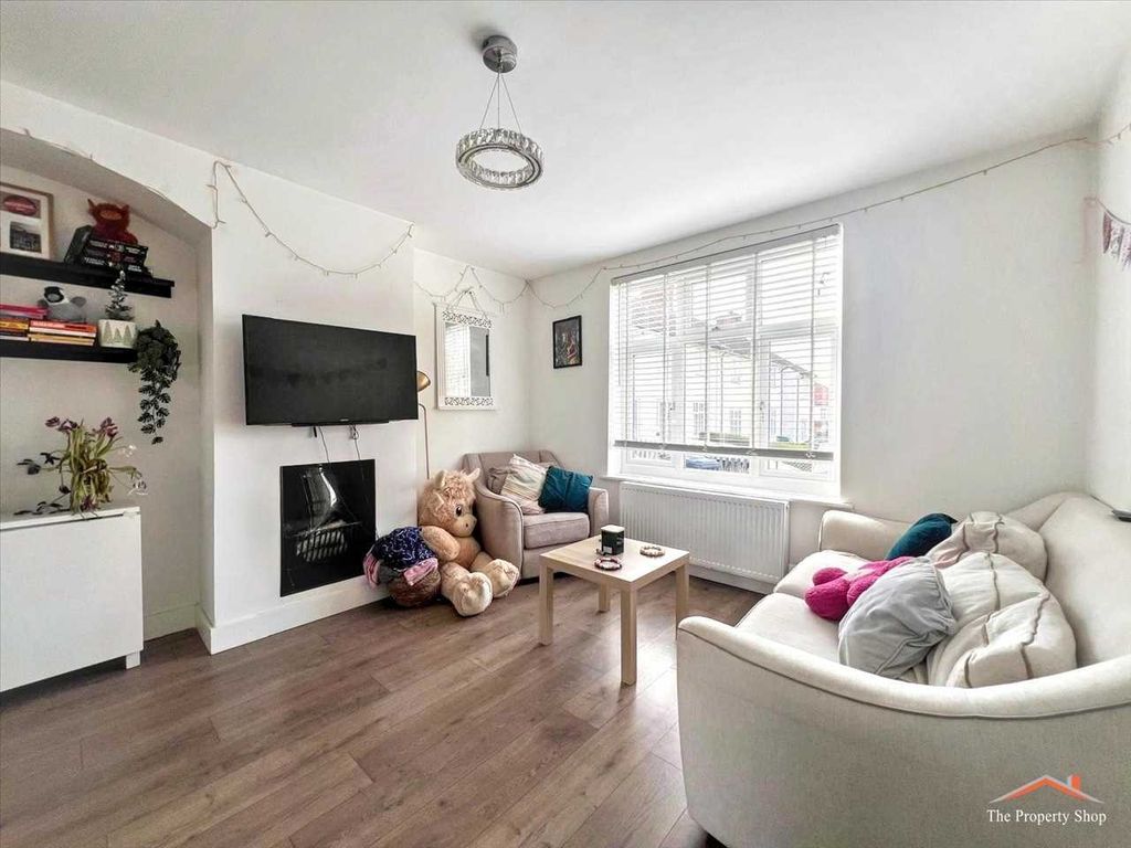 Property photo 1 of 11 Main Picture