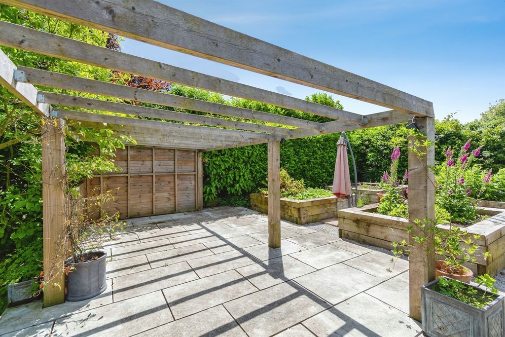 Property photo 2 of 23