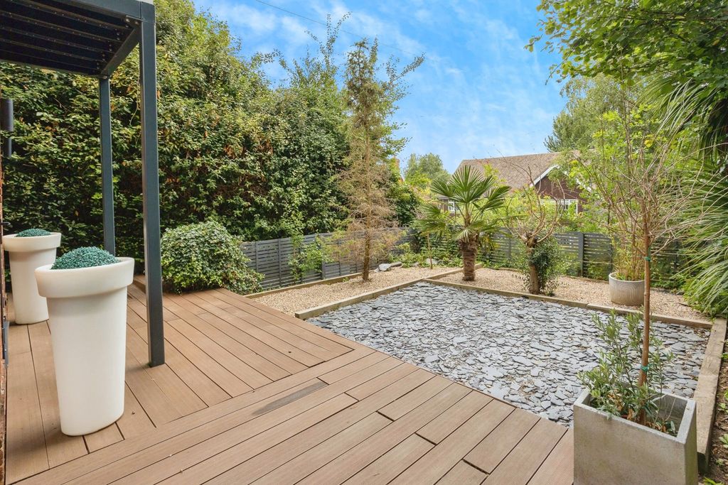 Property photo 3 of 17 Photo